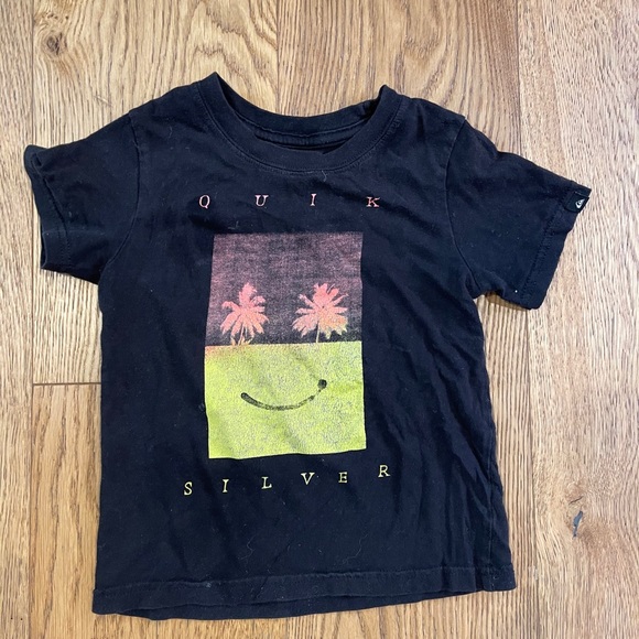 Lot of 4 2T T-shirts - Picture 3 of 6